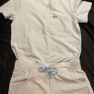 Figs. NWT. ✴️RARE COLOR✴️ Space Grey. Set.